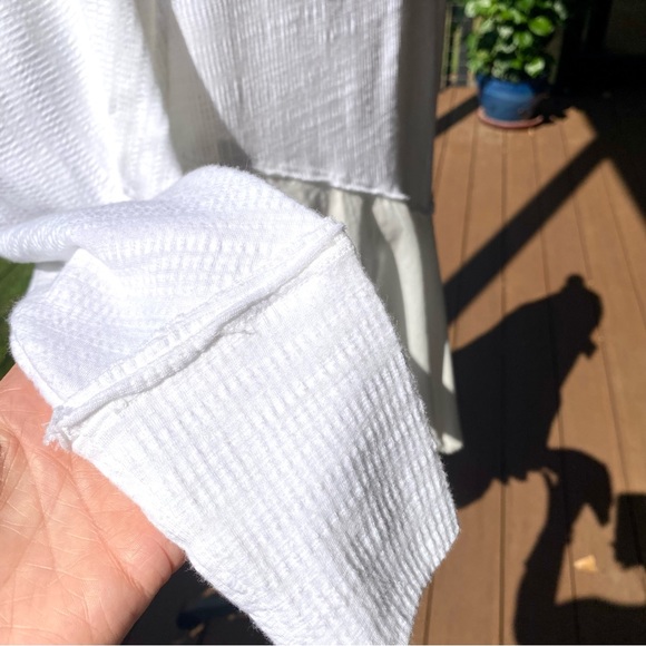 FREE PEOPLE🌸 XS—oversized💕mini dress/ tunic. Snow White & off-white colors! 🌸 - Picture 9 of 16